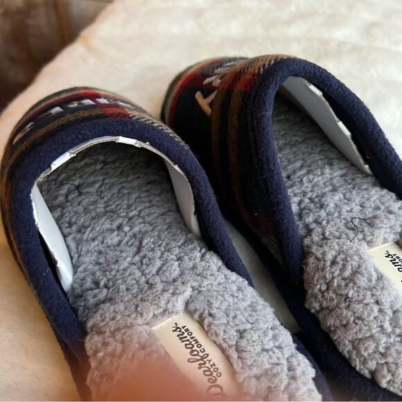 Dearfoams Mens Slippers
Sz M 9-10 Merry Vibes NWT 🏷 great gift! - Picture 9 of 16